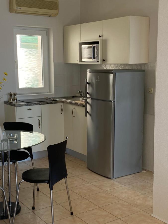 Villa Leo Beach Apartment Podgora Exteriör bild
