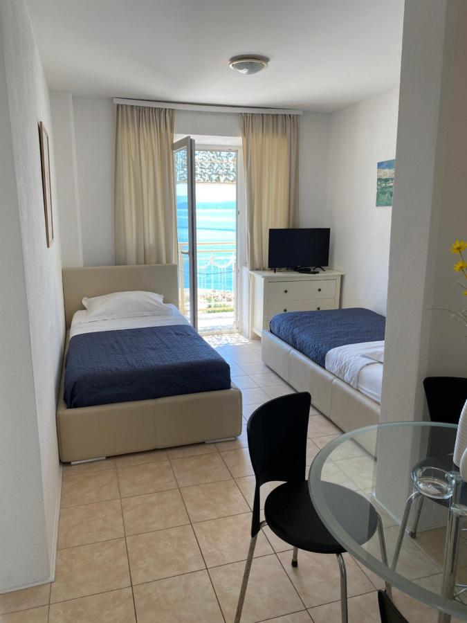Villa Leo Beach Apartment Podgora Exteriör bild